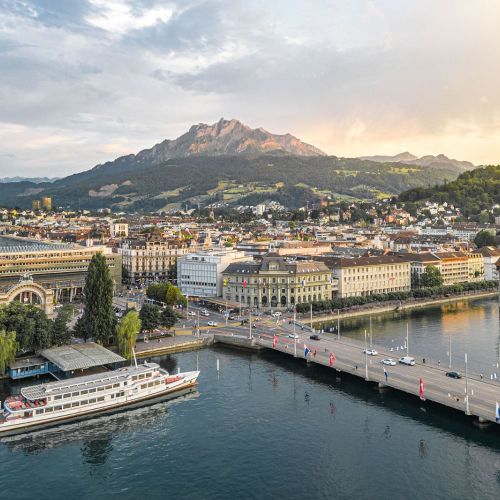 Luzern-Neustadt-Pilatus.jpg